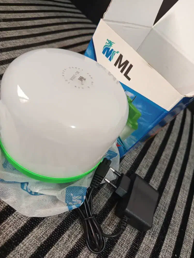 لامپ شارژی ام ال ۱۰۰|کوهنوردی و کمپینگ|شیراز, محمدیه|دیوار