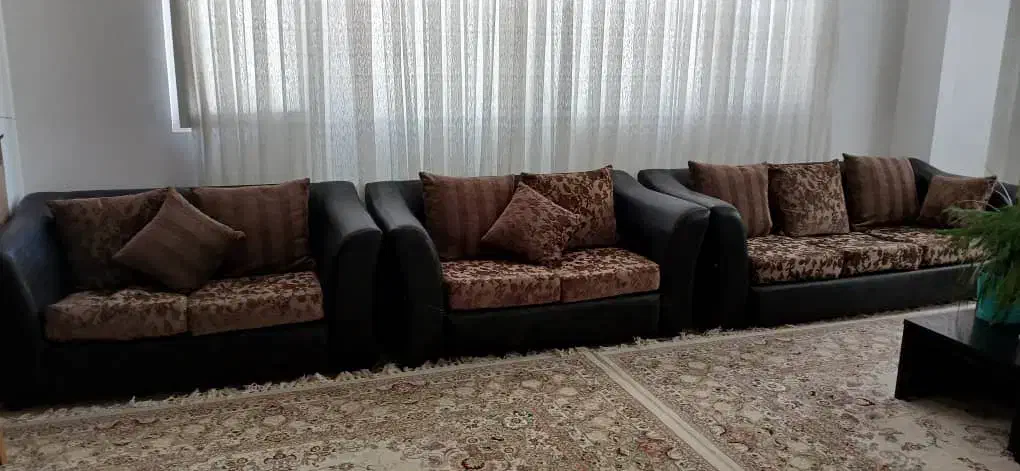 مبل چرمی|مبلمان خانگی و میز عسلی|شیراز, شهرک گلدشت حافظ‎|دیوار