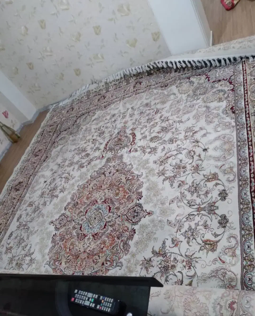 فرش 12متری 700شانه نگین مشهد تراکم 2550تمیز|فرش|تهران, عبدلآباد|دیوار