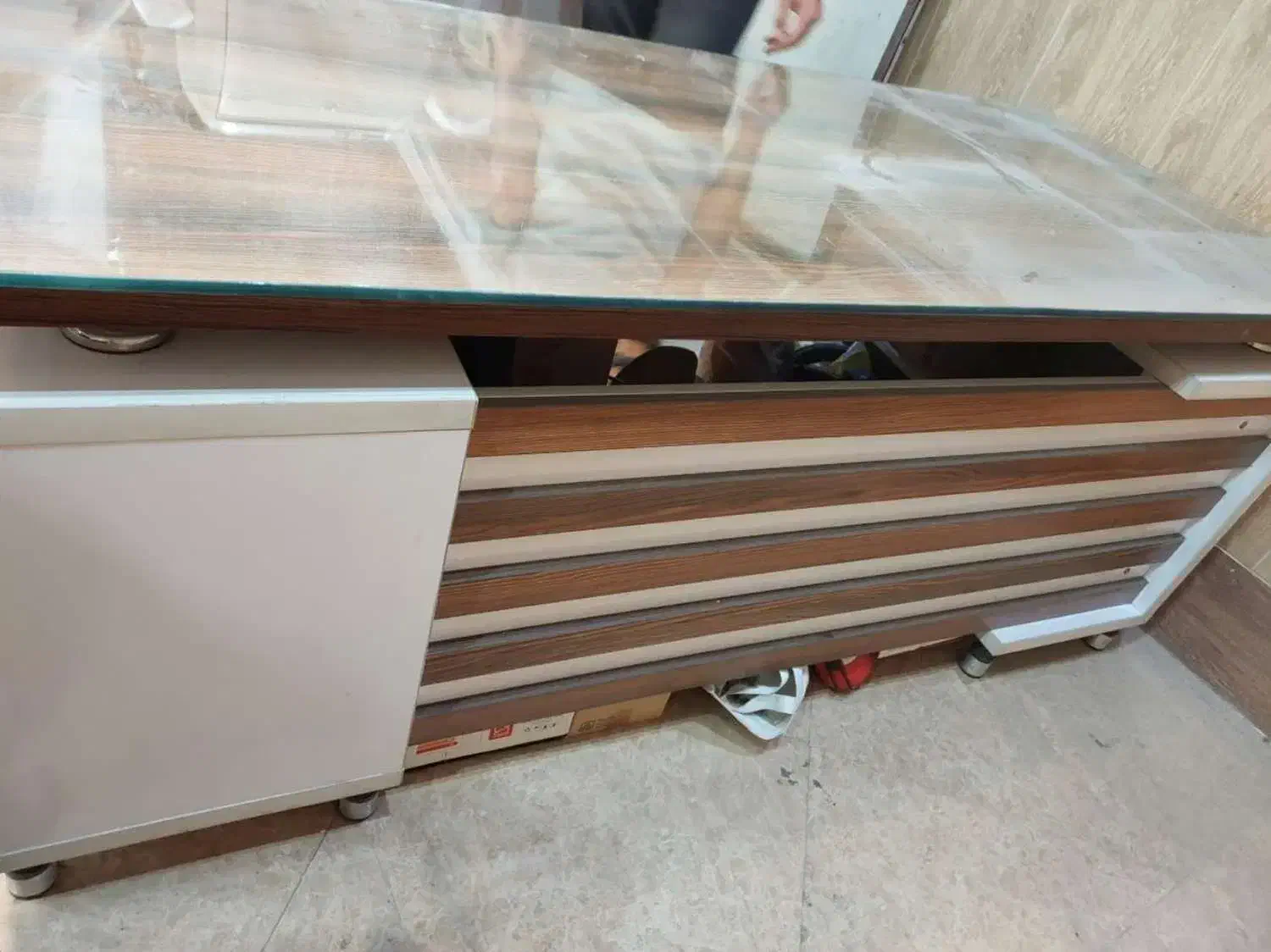 میز مدیریت و دکور|دفتر کار|خمینیشهر, |دیوار