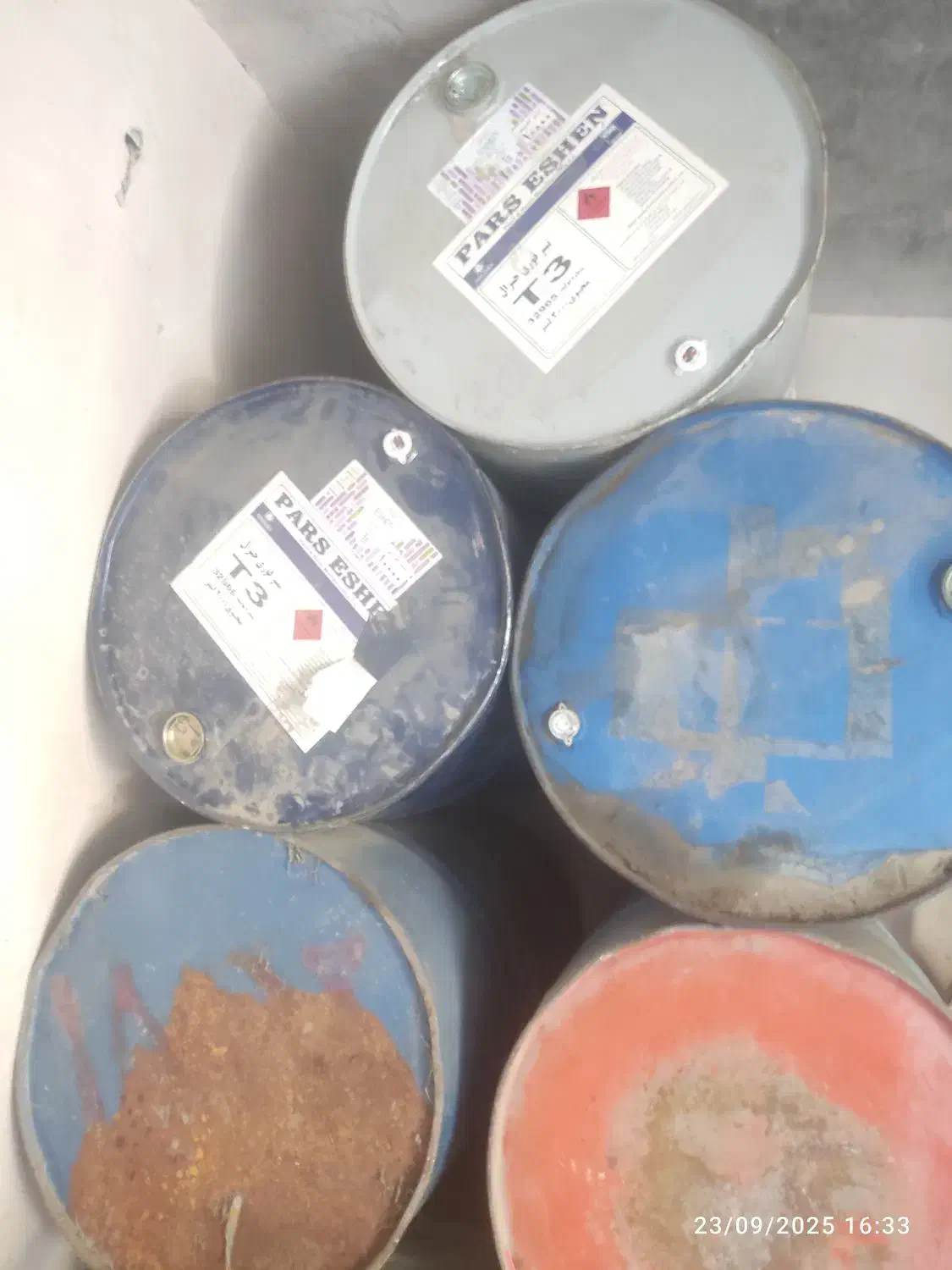 بشکه خالی|مصالح و تجهیزات ساختمان|ملایر, |دیوار