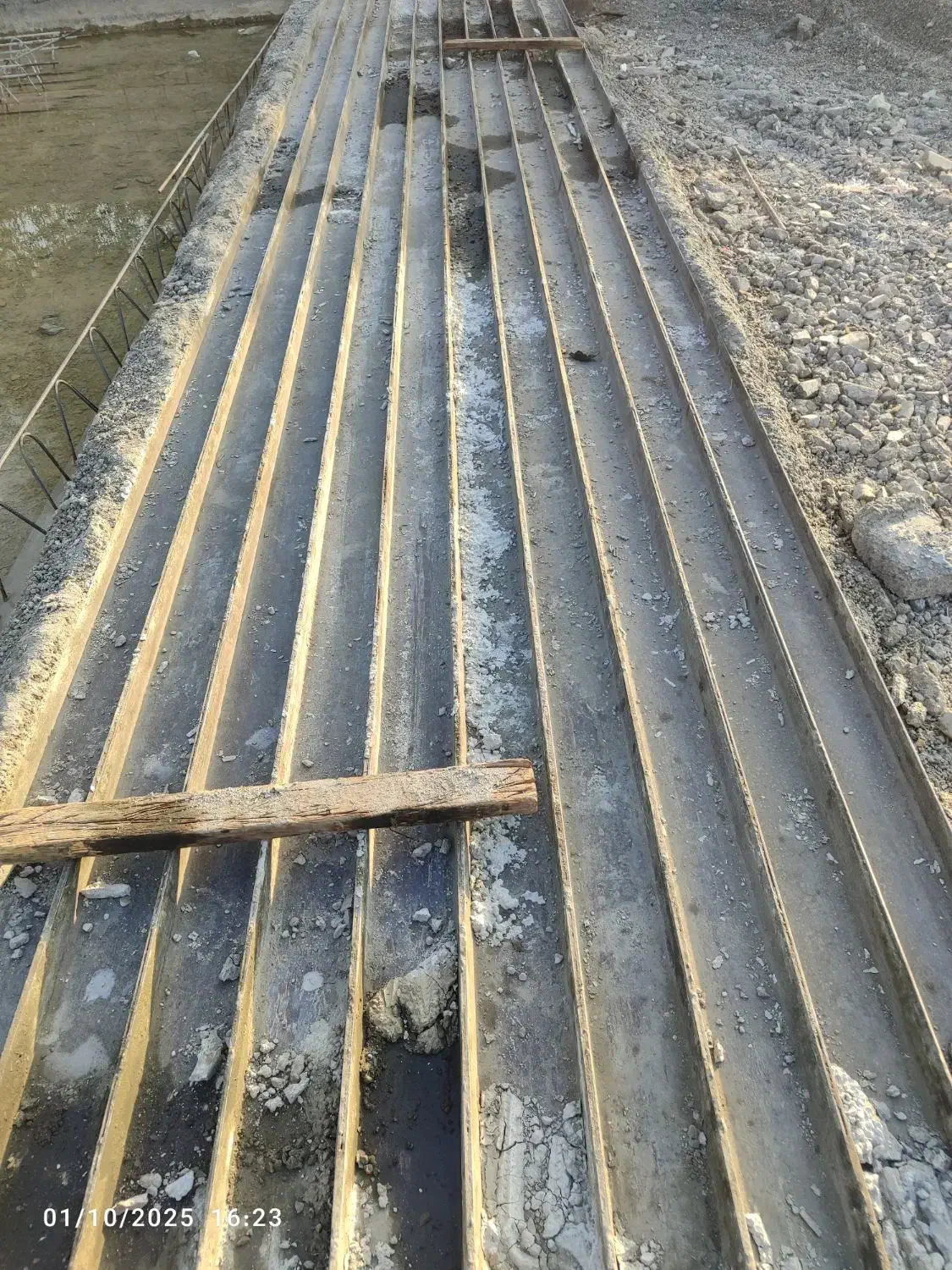 قالب تولید تیرچه|مصالح و تجهیزات ساختمان|جیرفت, |دیوار