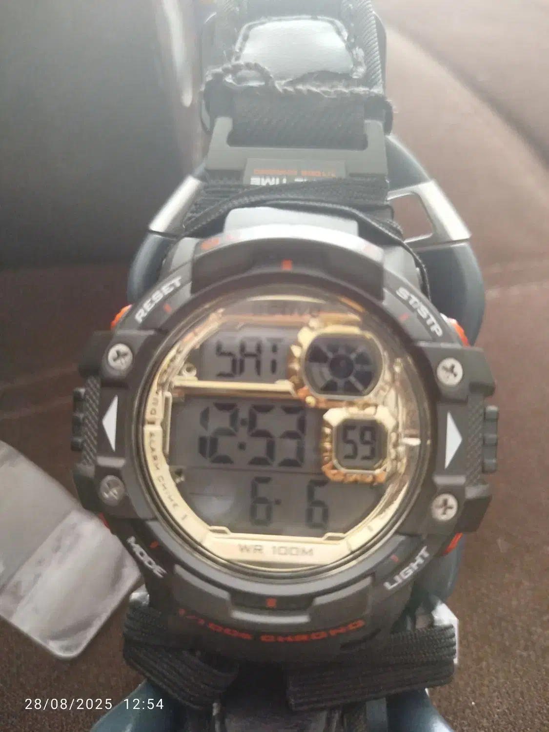 ساعت مچی|ساعت|فلاورجان, |دیوار