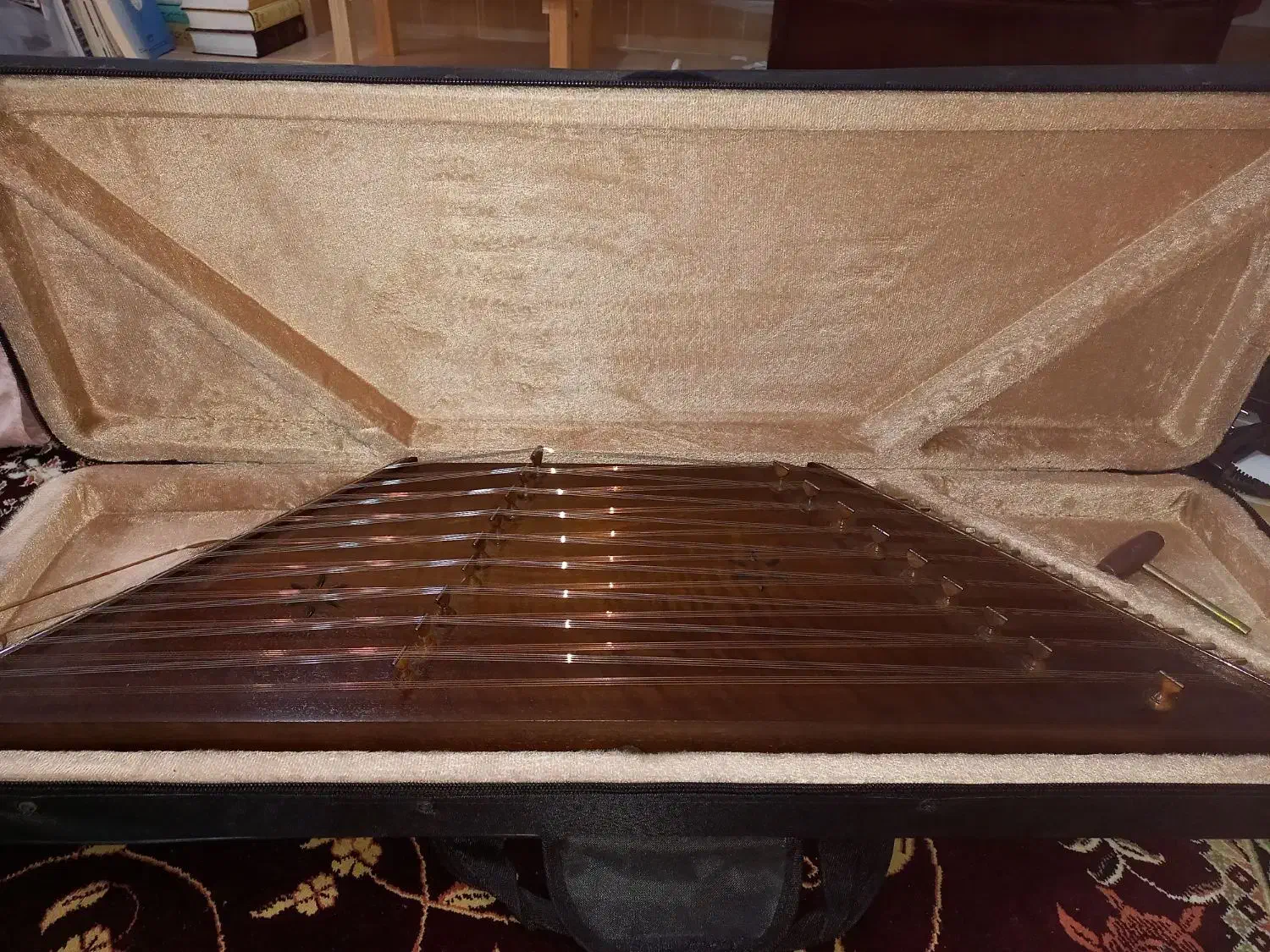 سنتور طلوعی|سازهای سنتی|رشت, شهرک آیت الله منتظری|دیوار