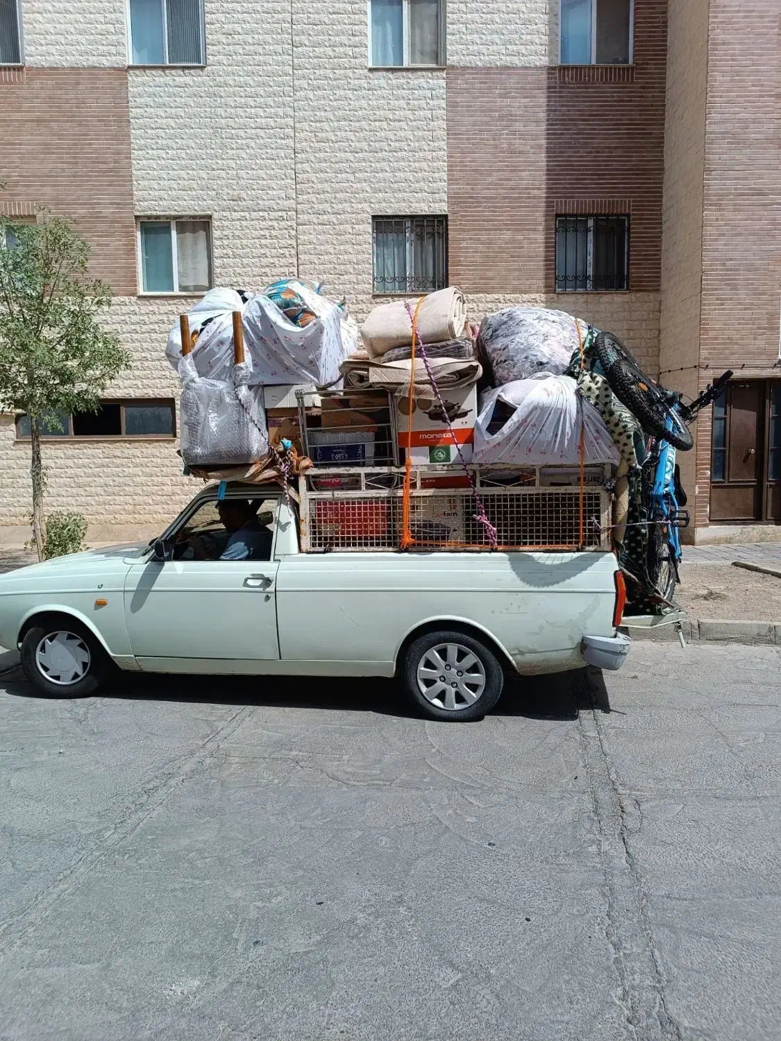 خدمات جابجایی و بارگیری اسباب کشی اطمینان|خدمات حمل و نقل|سمنان, |دیوار