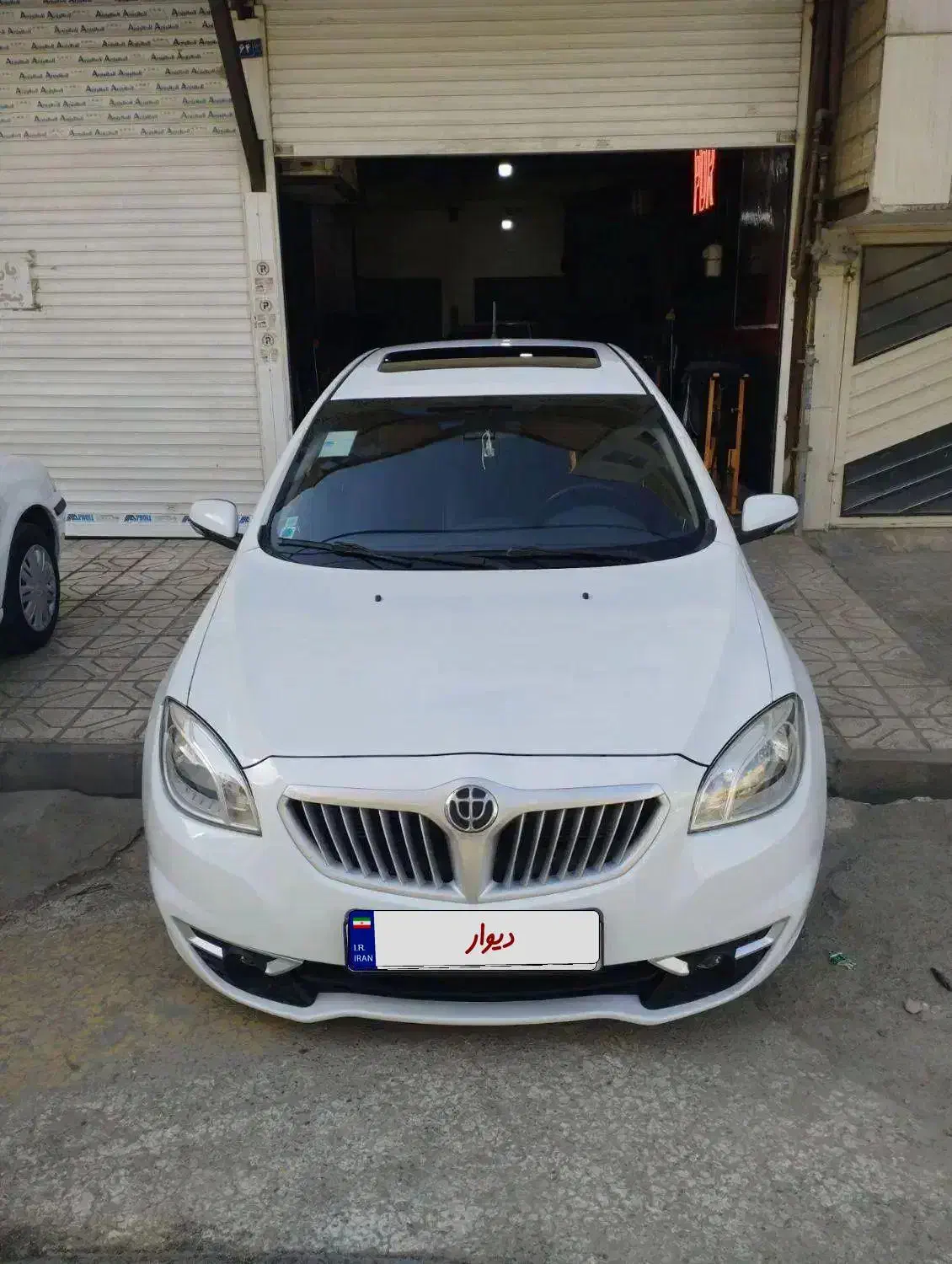 برلیانس اچ ۳۳۰ اتومات ۱۶۵۰|خودرو سواری و وانت|مشهد, حضرت حجت|دیوار