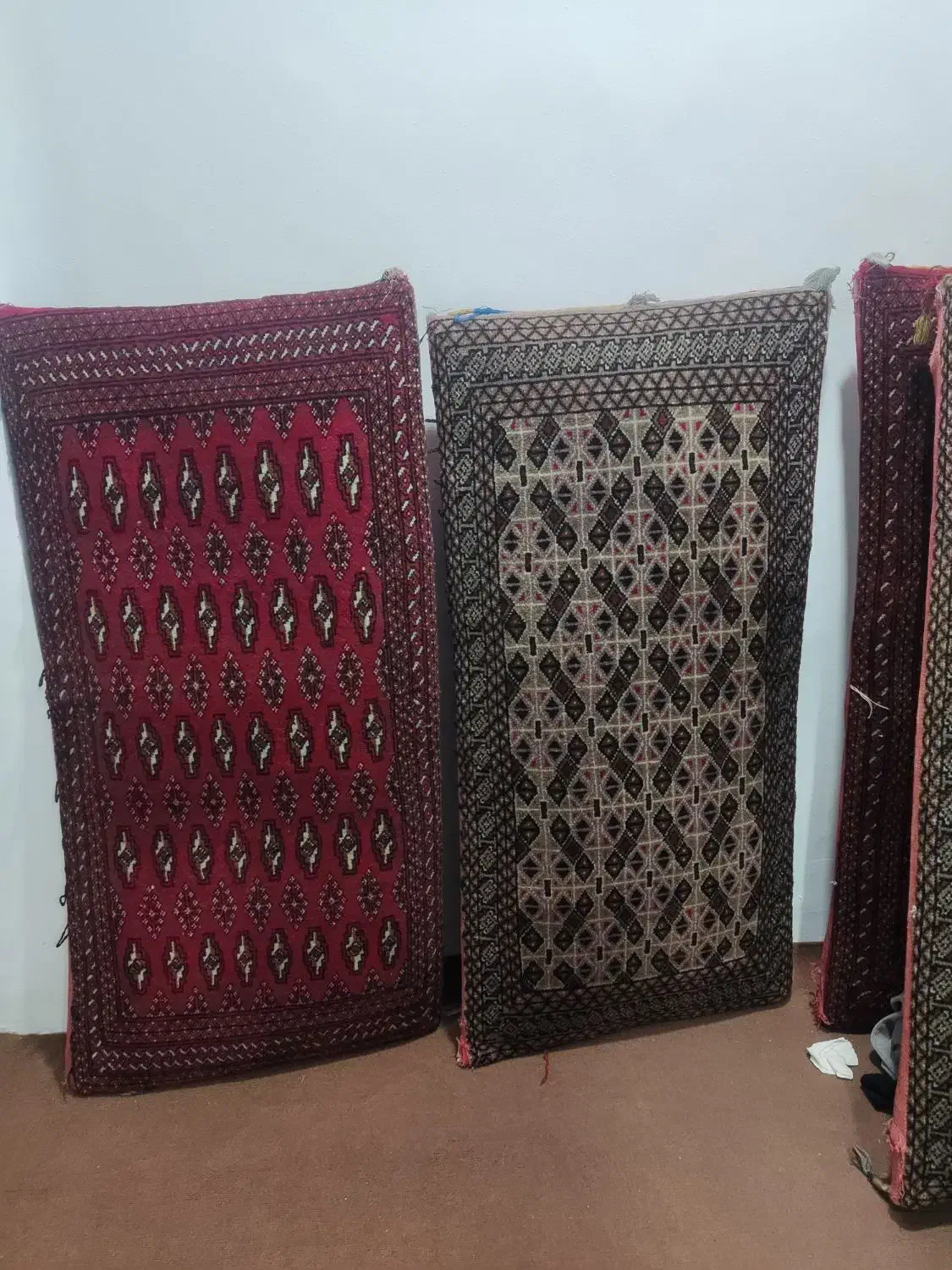 پشتی دست بافت|پشتی|فردیس, شهرک هفده شهریور|دیوار