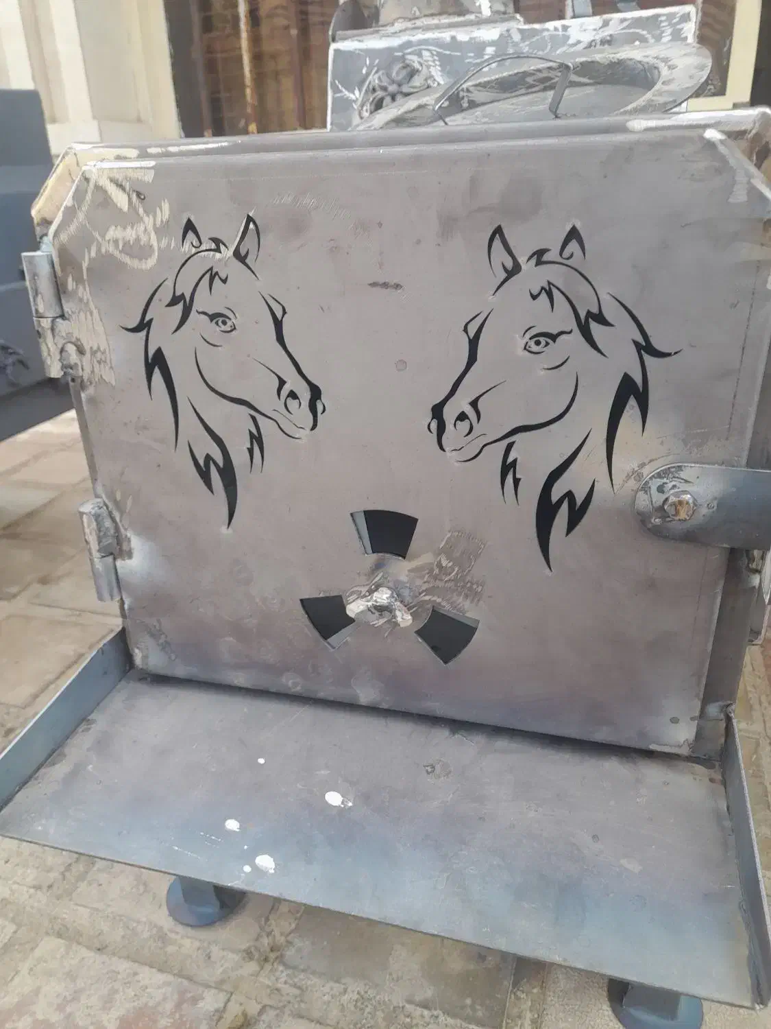 بخاری هیزمی کباب پز دار|بخاری، هیتر، شومینه|گنبد کاووس, |دیوار