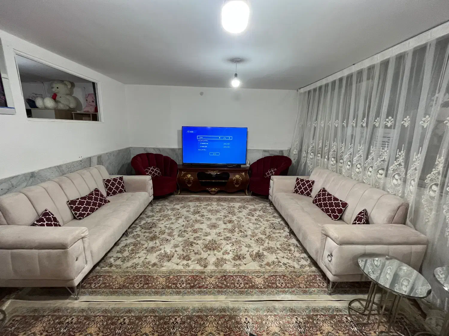 مبل هشت نفره ب همراه میز نهار خوری چهار نفره|مبلمان خانگی و میز عسلی|سبزوار, دانشگاه آزاد|دیوار