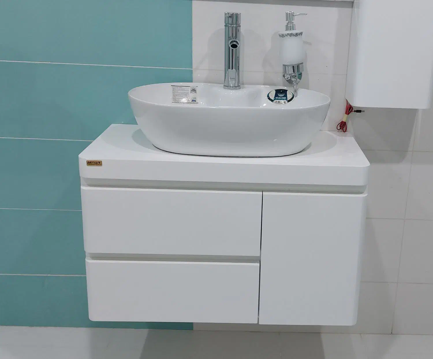 روشویی ۳ عدد|لوازم سرویس بهداشتی|سنندج, |دیوار