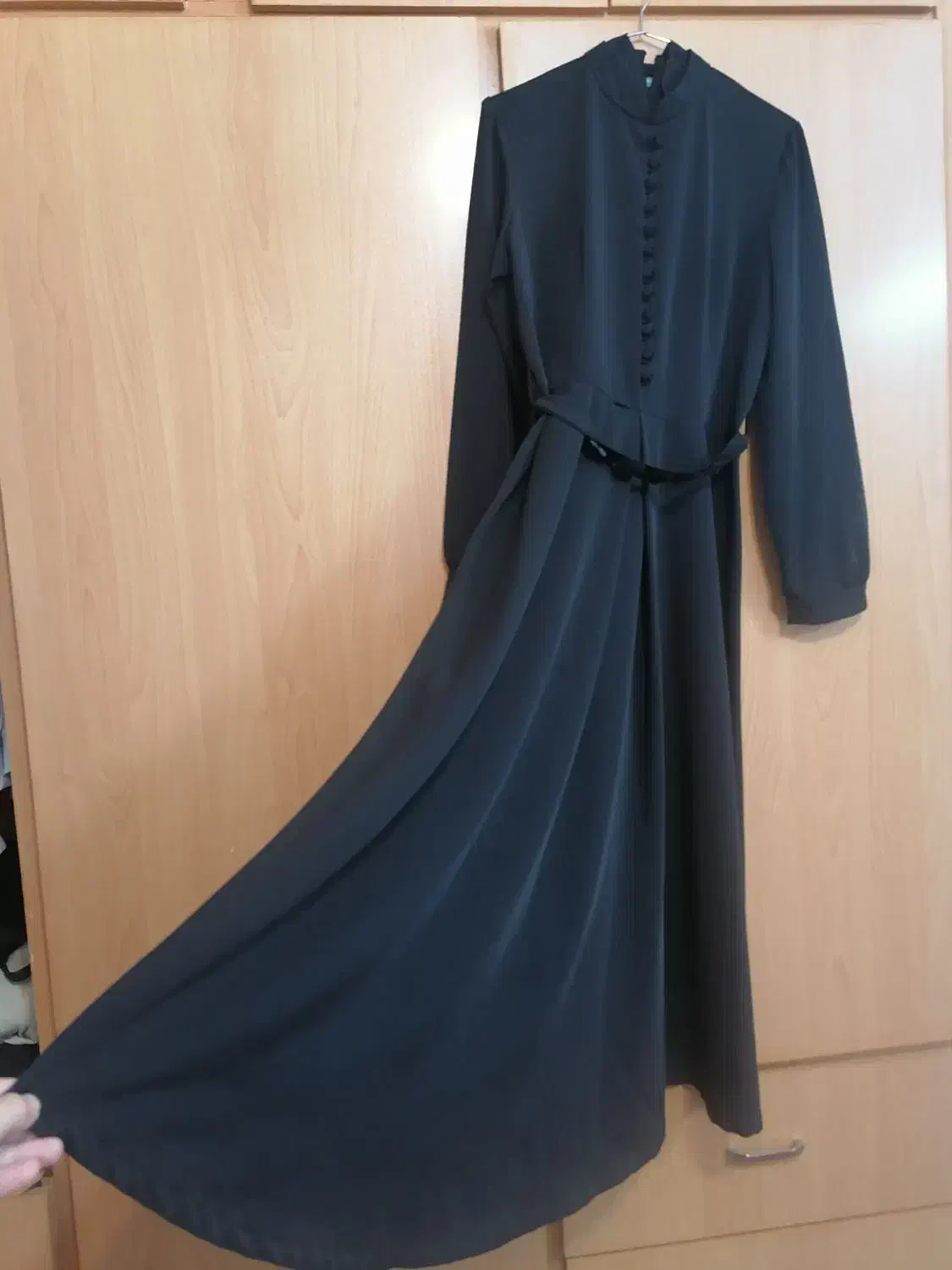 مانتو پوشیده|لباس|داران, |دیوار