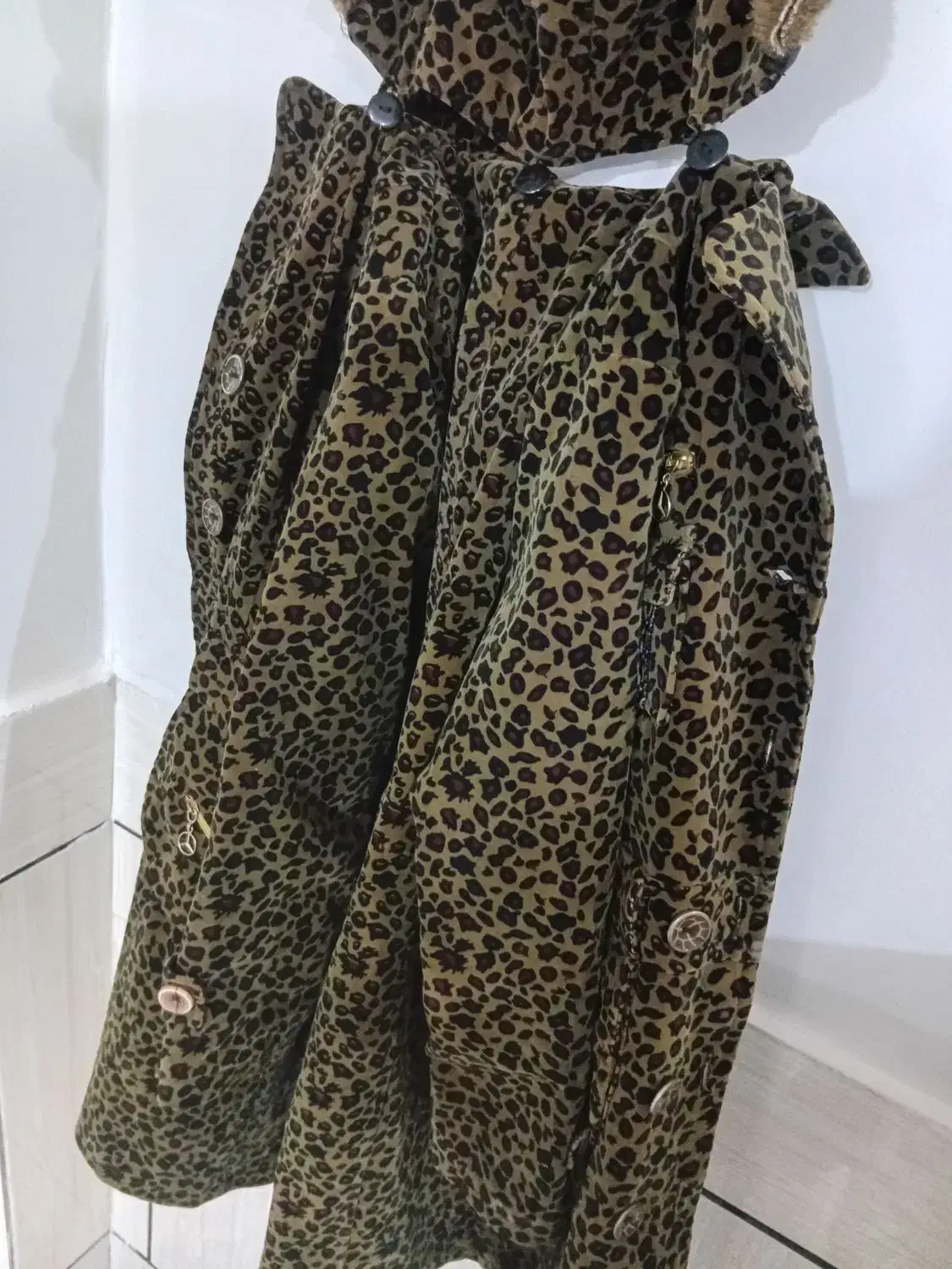 پالتومخمل پلنگی دخترانه درحدنوع قیمت ۴۰۰تومن|لباس|ایذه, |دیوار