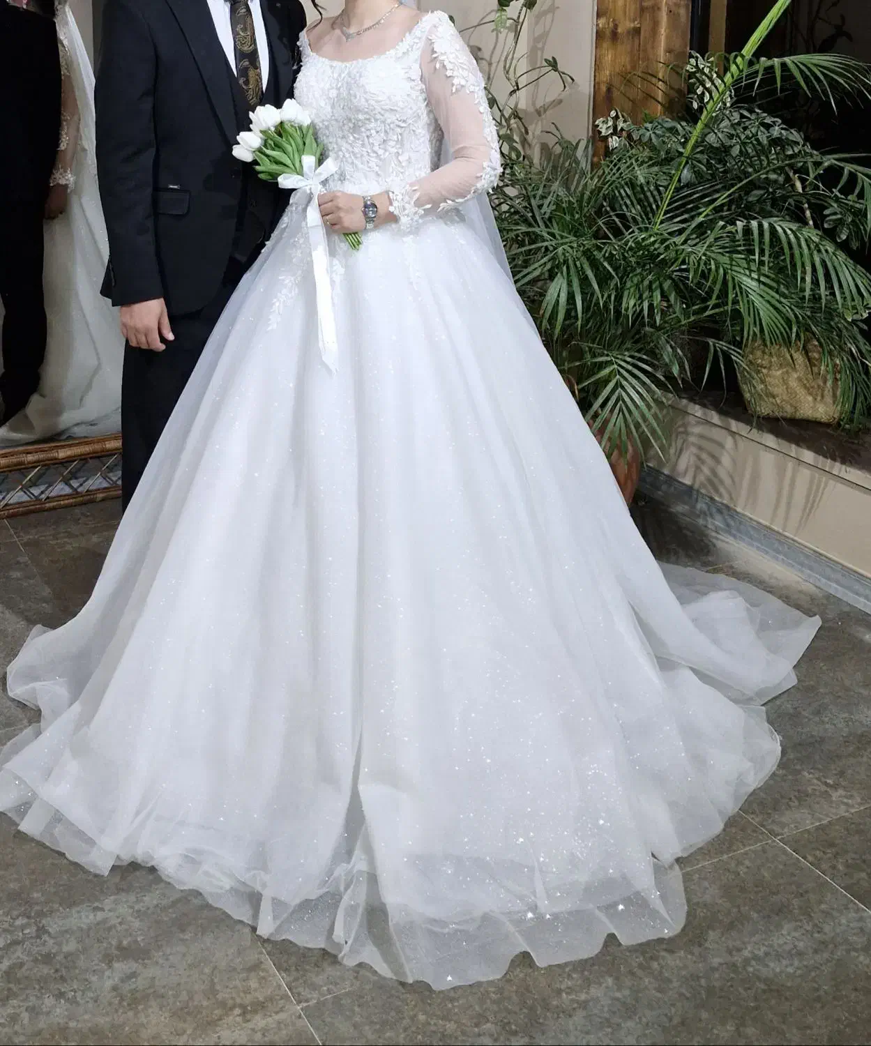 لباس عروس|لباس|قروه, |دیوار