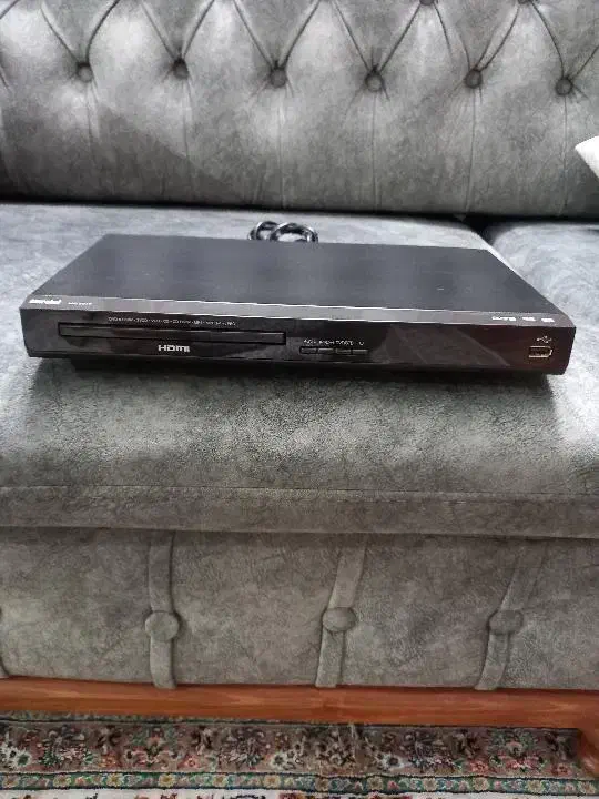 دیجیتال|صوتی و تصویری|ری, سیزده آبان|دیوار