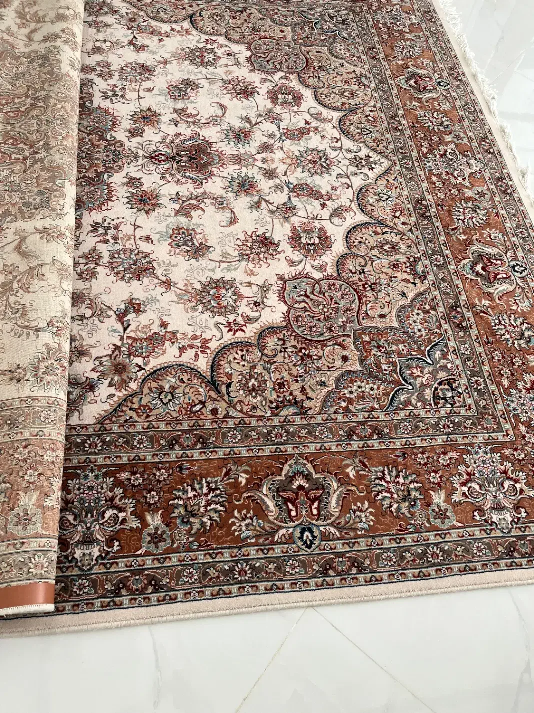 فرش ۷۰۰ شونه|فرش|قائن, |دیوار