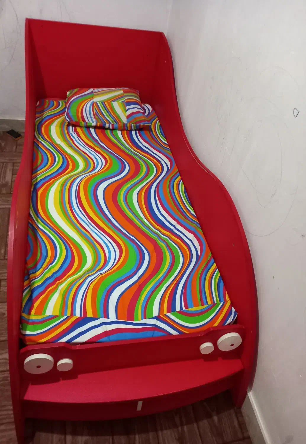 تخت و کمد همراه با تشک|تخت و سرویس خواب|لاهیجان, خمیر کلایه|دیوار