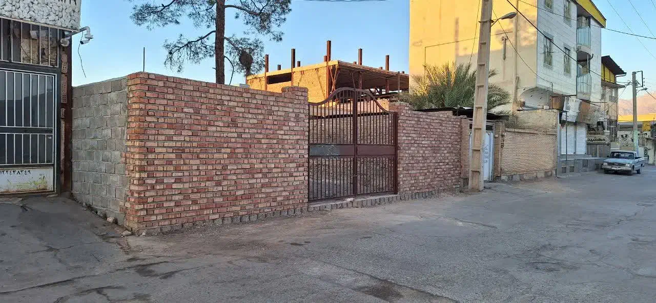 چهار دیواری با انشعاب آب و برق|اجارهٔ دفتر صنعتی، کشاورزی، تجاری|زرند, |دیوار