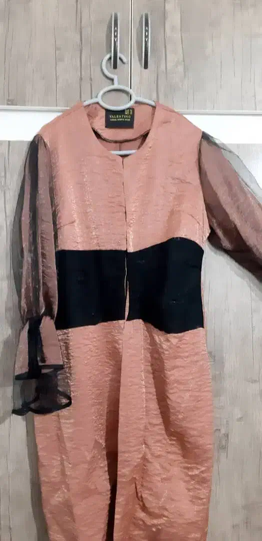 مانتوبلند|لباس|دهدشت, |دیوار