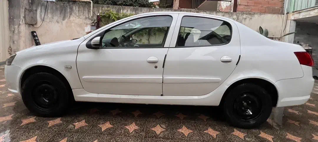 ماشین رانا پلاس ۱۴۰۰ بیرنگ|خودرو سواری و وانت|ساری, |دیوار