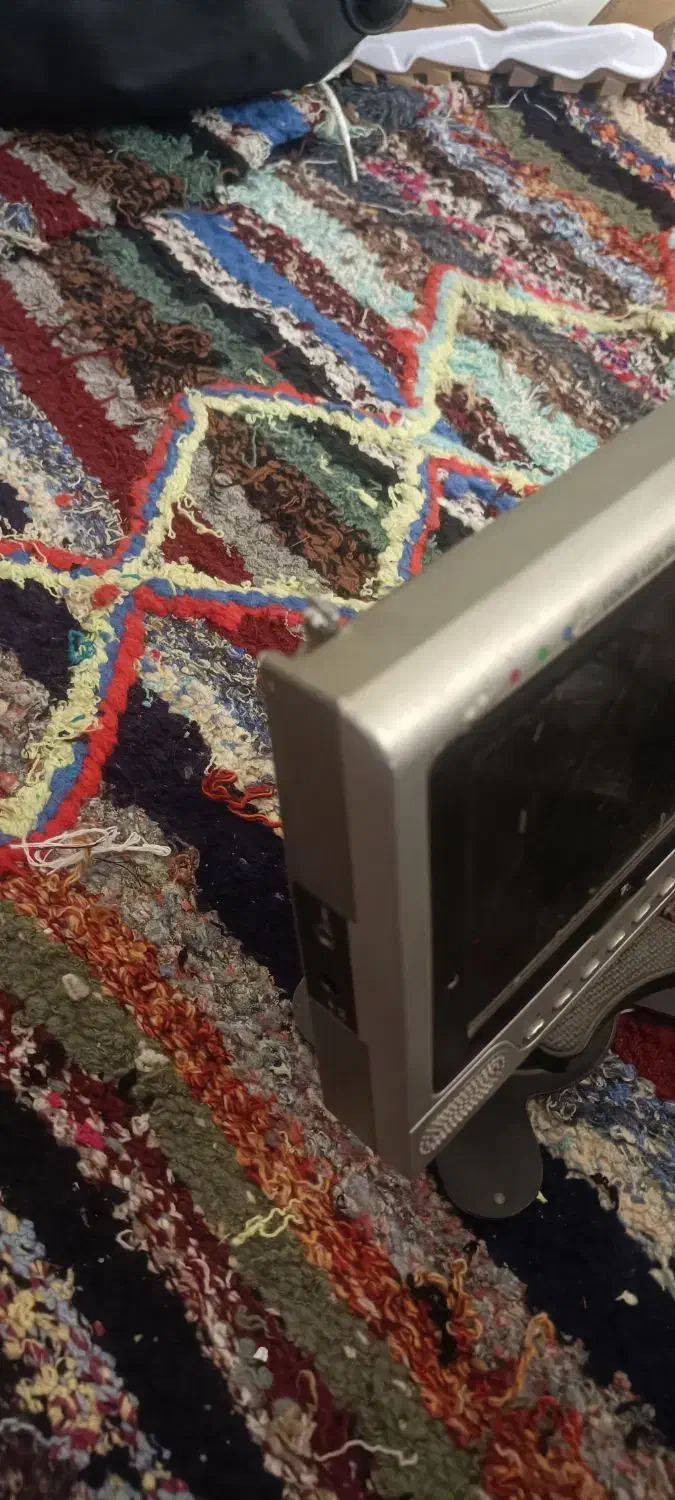 یک عدد تلوزیون به فروش میرسد|تلویزیون و پروژکتور|شاهینشهر, شهرک گلدیس|دیوار