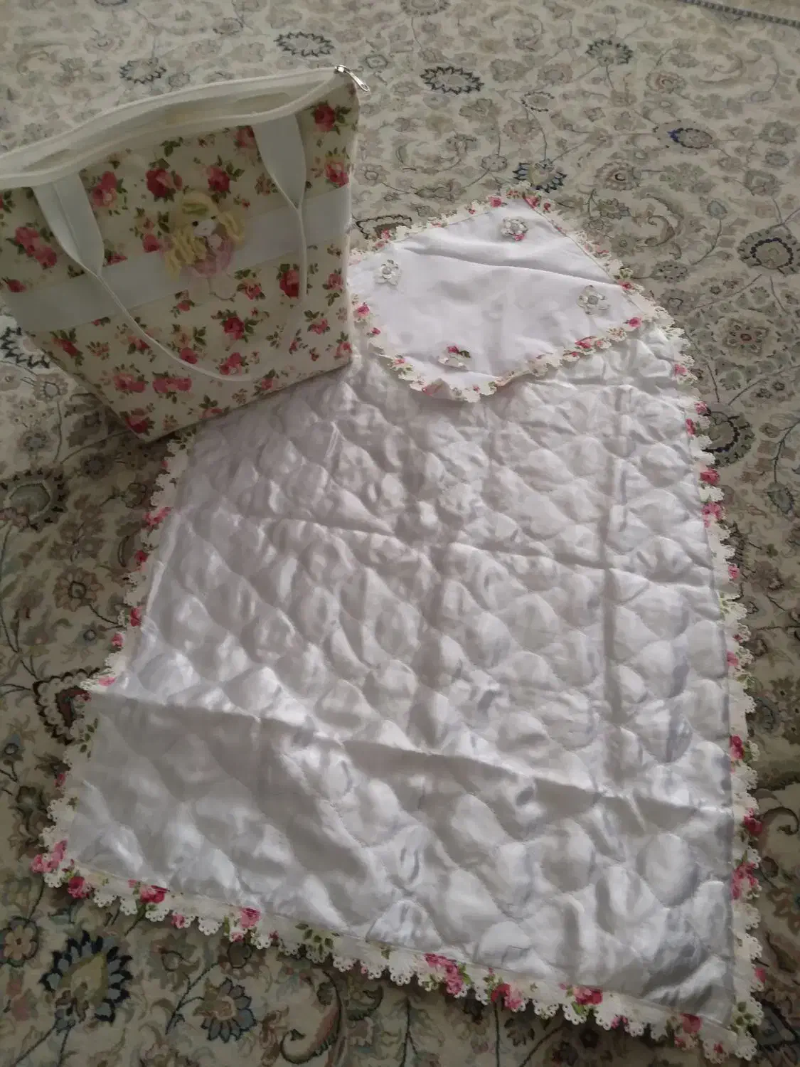 چادر نماز|لباس|اسلام‌شهر, شهرک مفیدی|دیوار