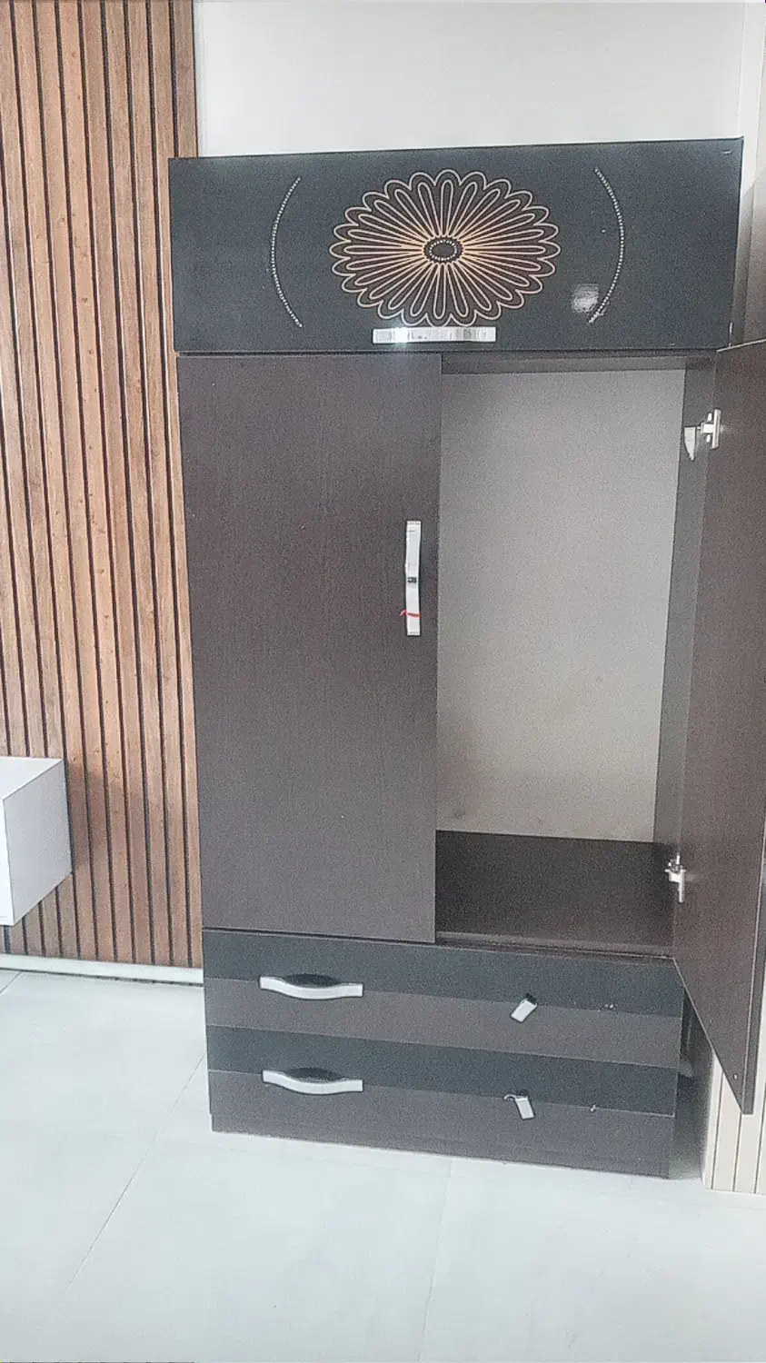 کمد خوشرنگ تخفیف داده میشه|جاکفشی، کمد، دراور|اردبیل, |دیوار