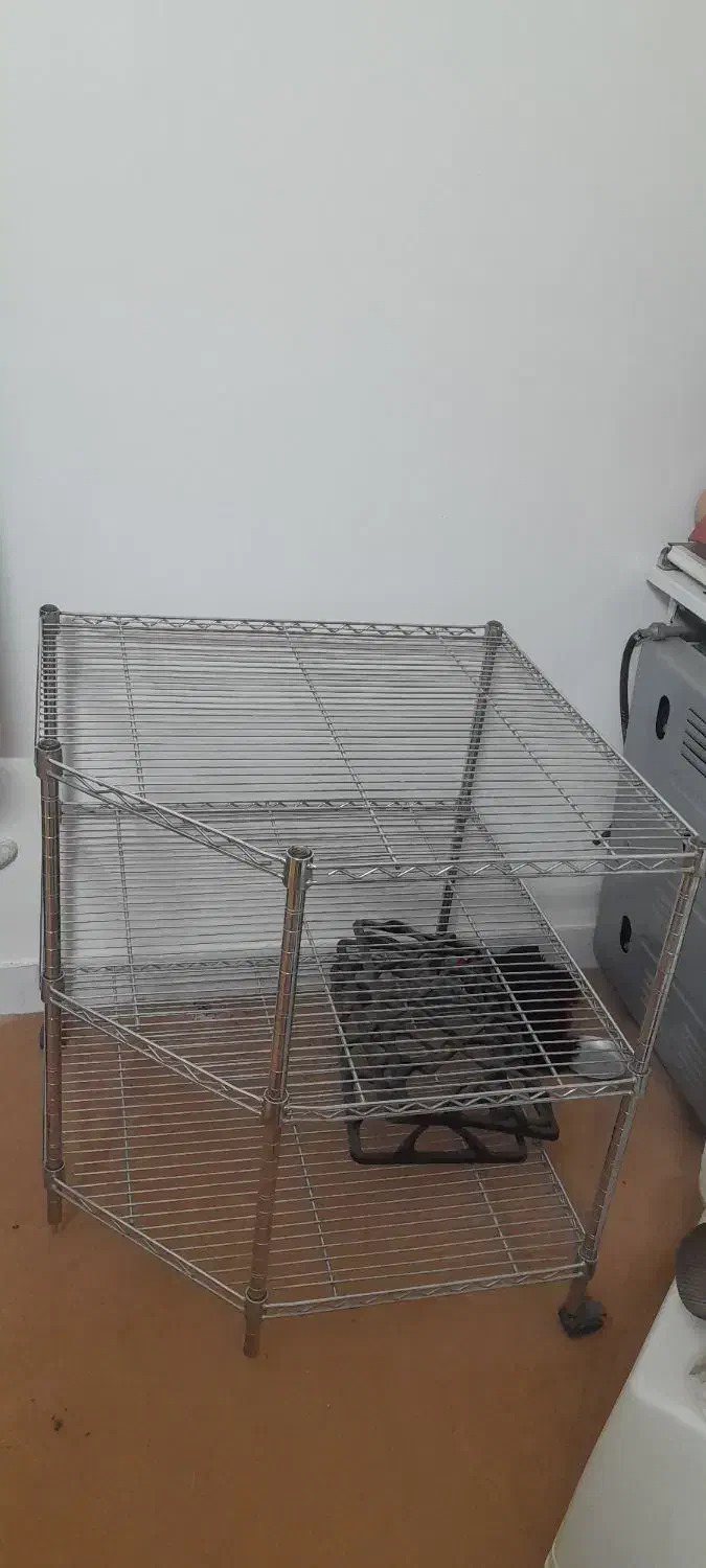 پایه قابلمه متفاوت|آبچکان و نظمدهنده ظروف|نیشابور, گنبد سبز|دیوار