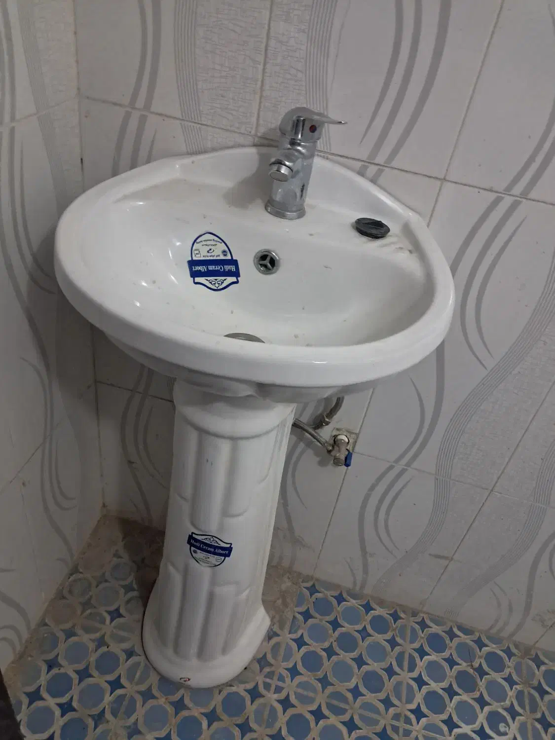 روشویی|لوازم سرویس بهداشتی|پیر بکران, |دیوار