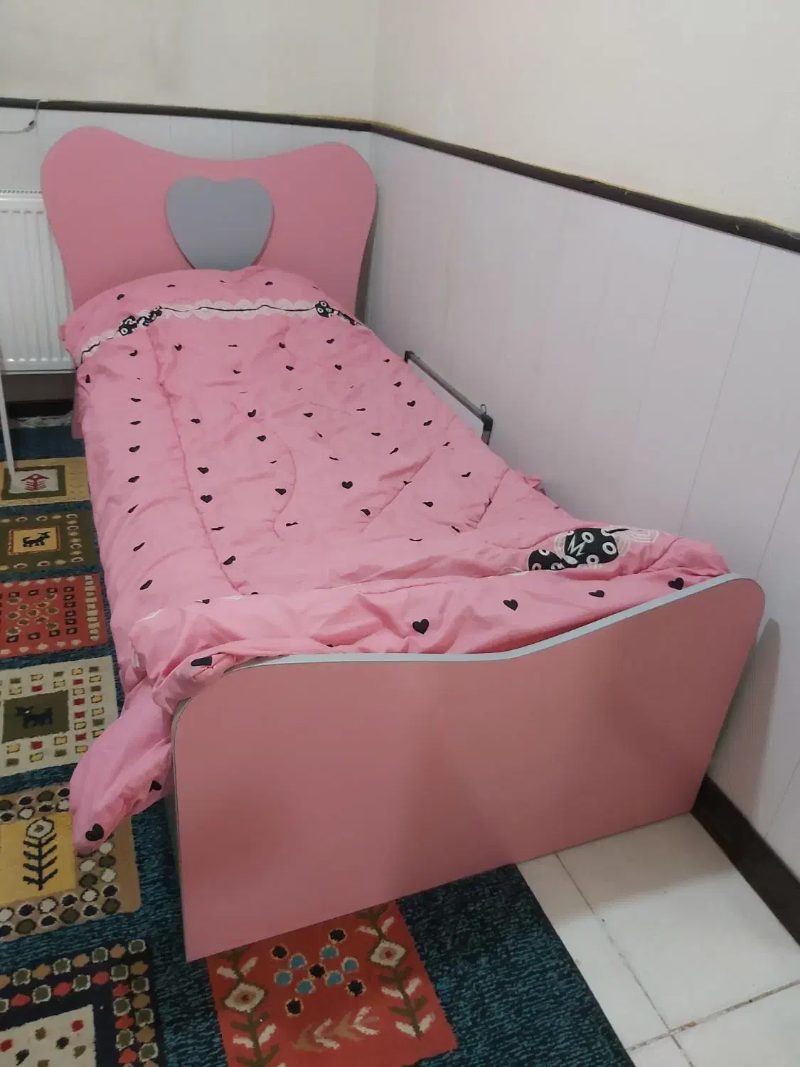 تخت یک نفره|تخت و سرویس خواب|شاهین‌شهر, فیض|دیوار