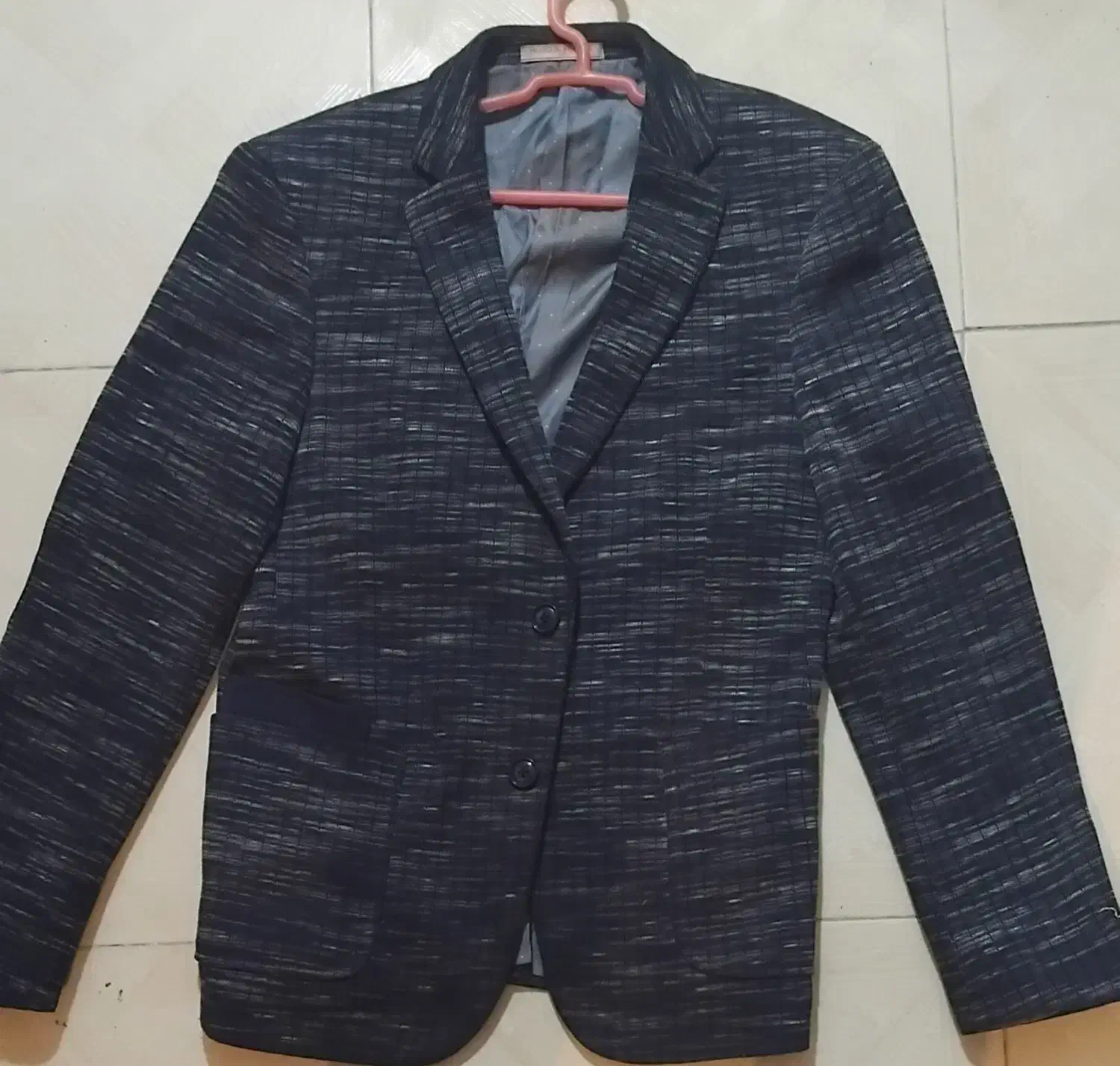 تک کت کنف|لباس|آمل, |دیوار