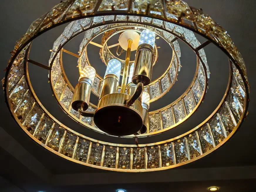 لوستر جذاب کریستالی|لوستر و چراغ آویز|بوشهر, |دیوار