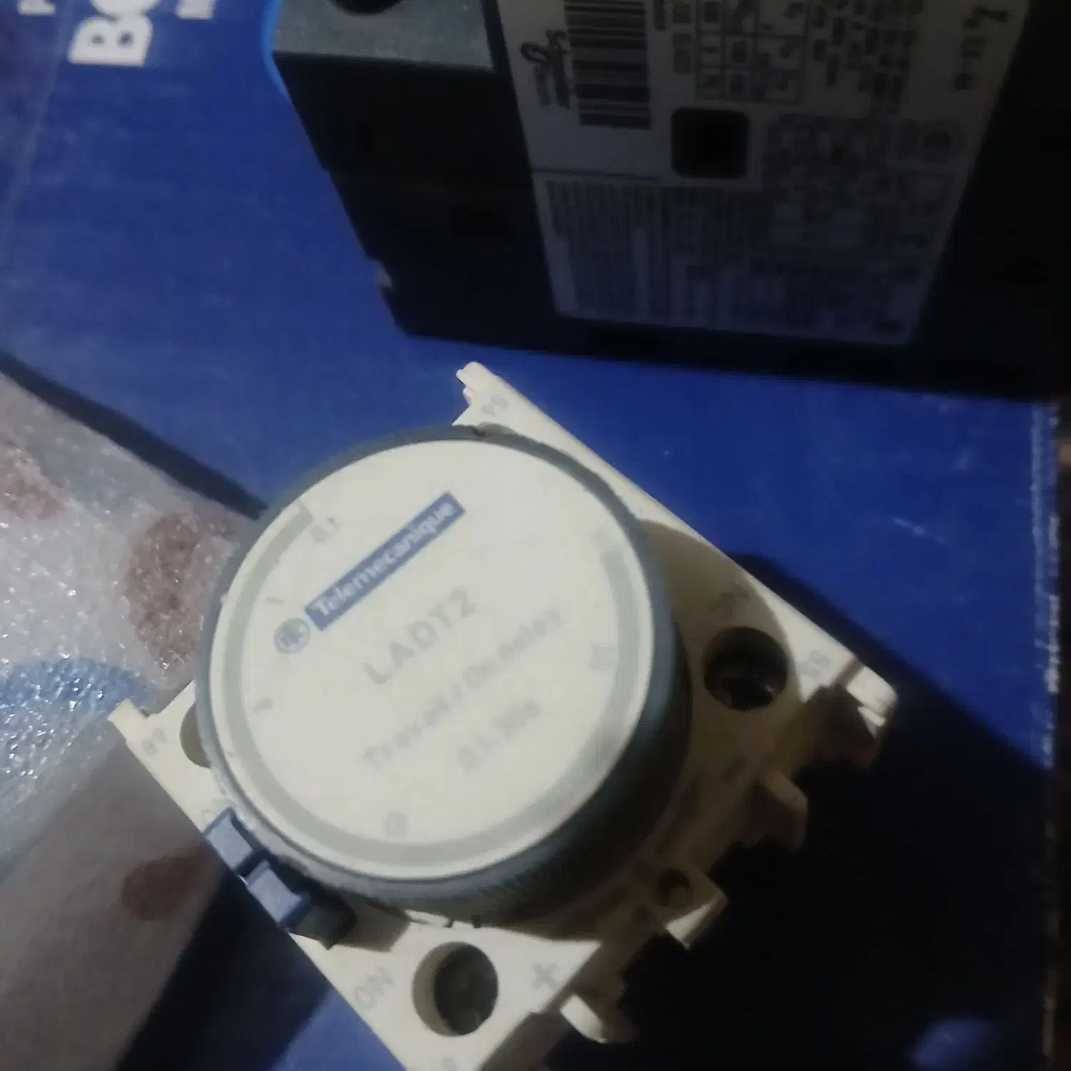 تعدادی کنتاکتور وکلید صنعتی|ابزارآلات|کاشان, امیرکبیر|دیوار