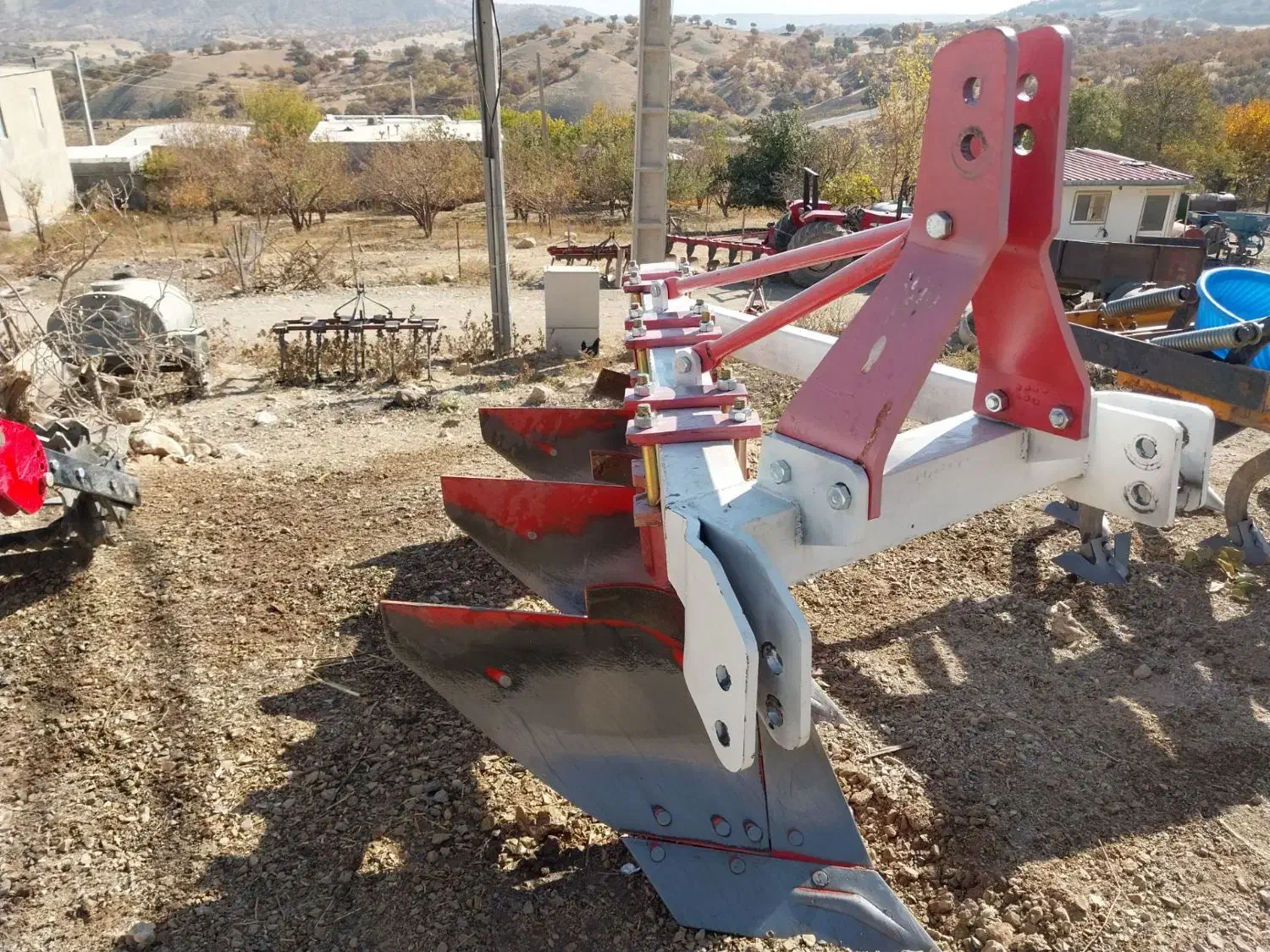 گاو آهن سه خیش|ماشین‌آلات صنعتی|گهواره, |دیوار