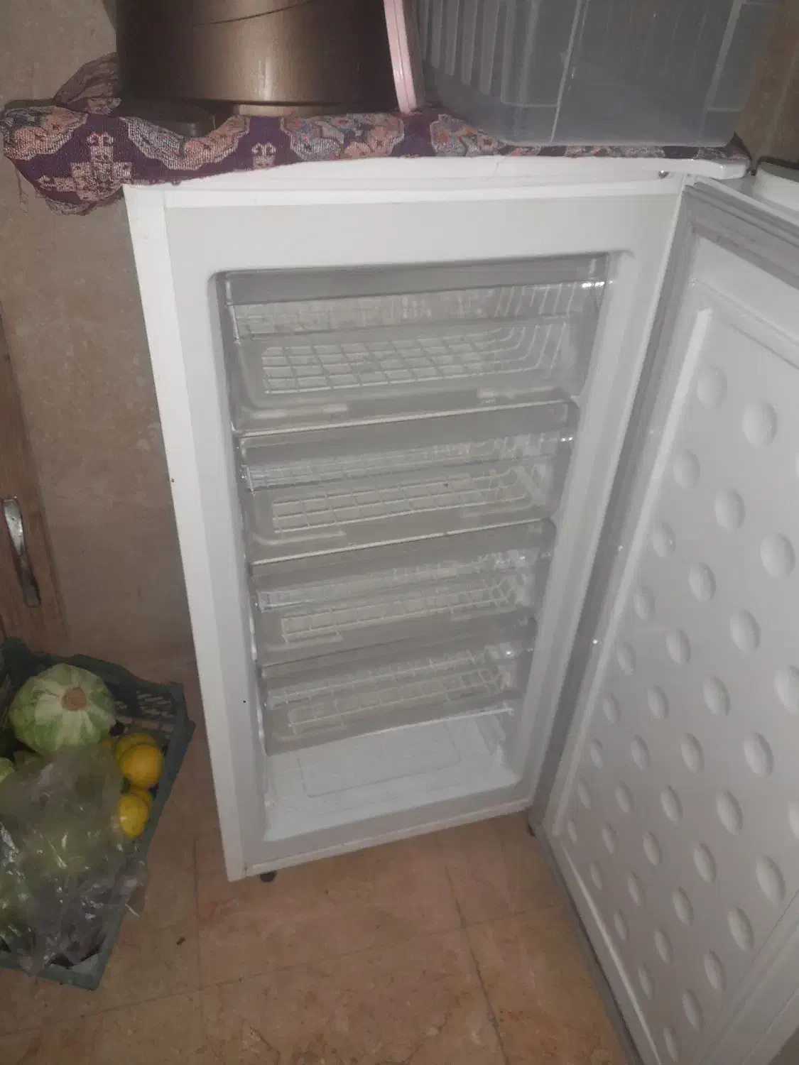 فریزر در حد با ضمانت ۹فوت دیجیتال|یخچال و فریزر|تولم شهر, |دیوار