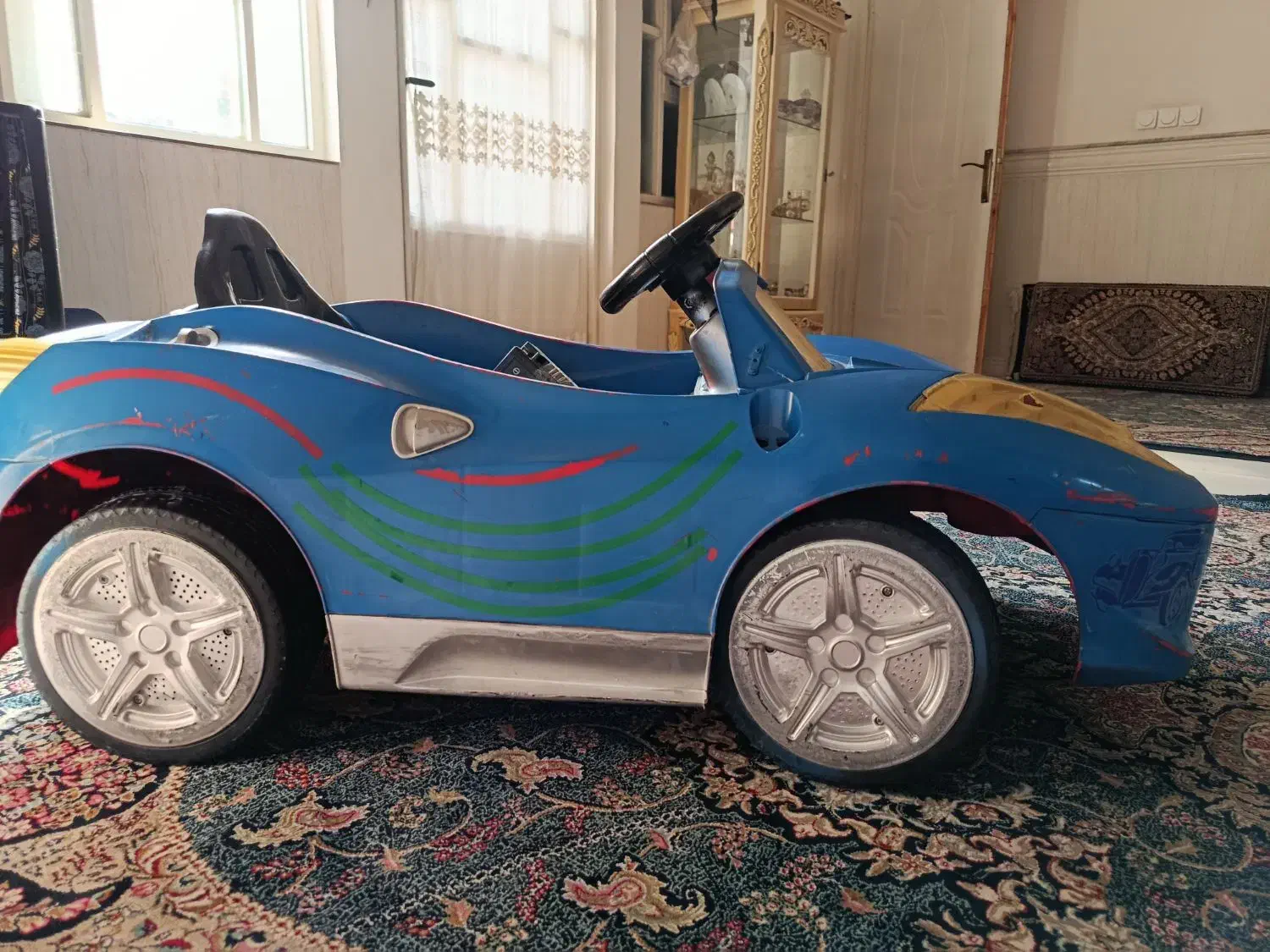 ماشین شارژی|اسباب‌بازی بچه|قم, نوبهار|دیوار