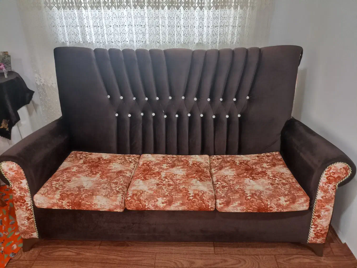 مبل 9 نفره سالم شیک و تمیز|مبلمان خانگی و میز عسلی|محمودآباد, |دیوار