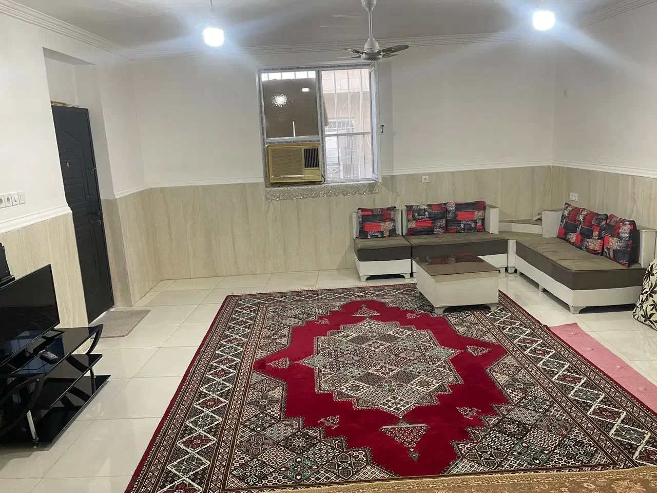 سوئیت تمیز و یک خواب|اجارهٔ کوتاهمدت آپارتمان و سوئیت|بندرعباس, |دیوار