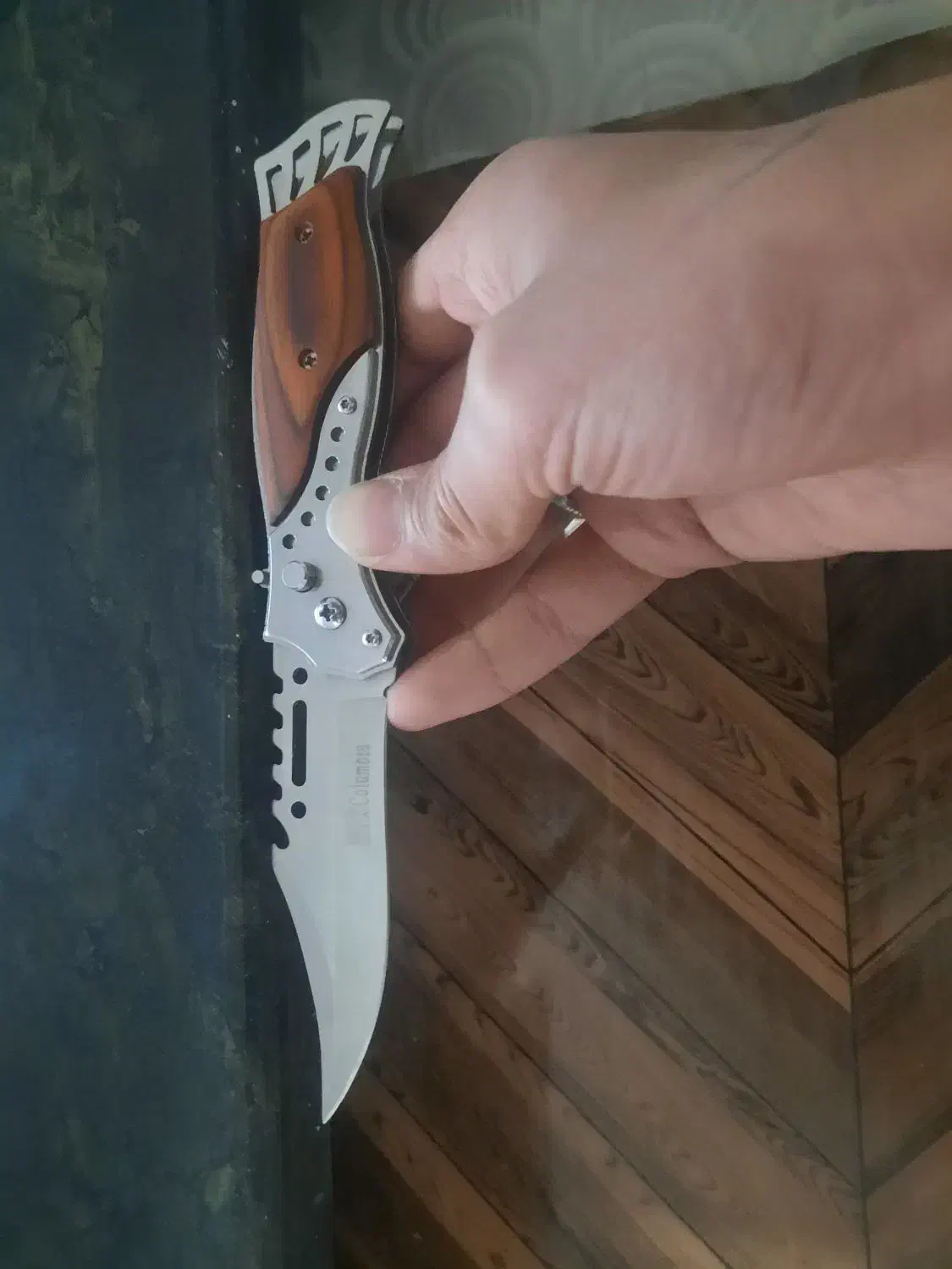 یک عدد چاقوی زامن دار|کوهنوردی و کمپینگ|تویسرکان, |دیوار