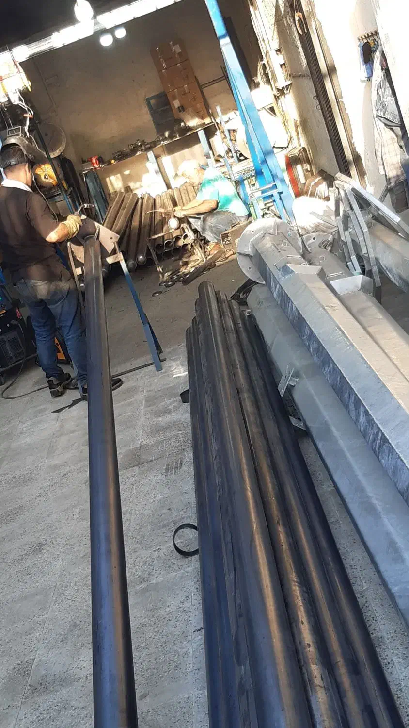 پایه چراغ و برج نوری کد ۱۷۷۱۰۰۰۲|خدمات پیشه و مهارت|آفتاب, |دیوار