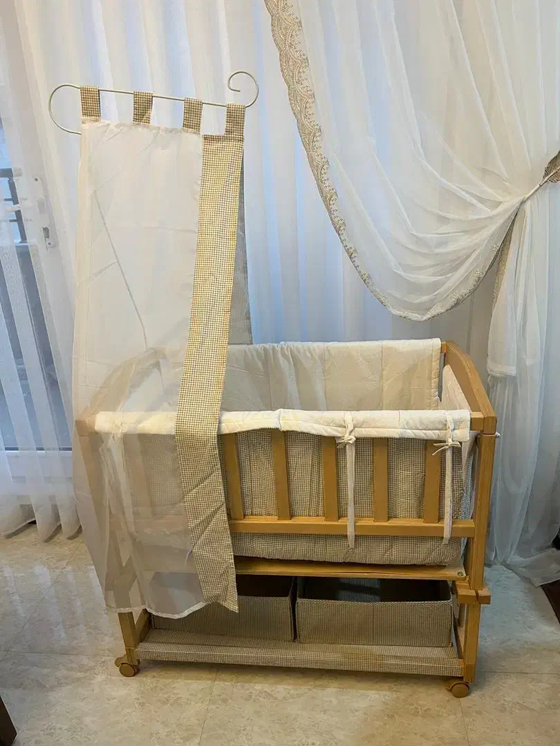 تخت کنار تخت روبا با چوب راش محصول کشور المان|تخت و صندلی بچه|هشتگرد, فاز ۲ مهستان|دیوار