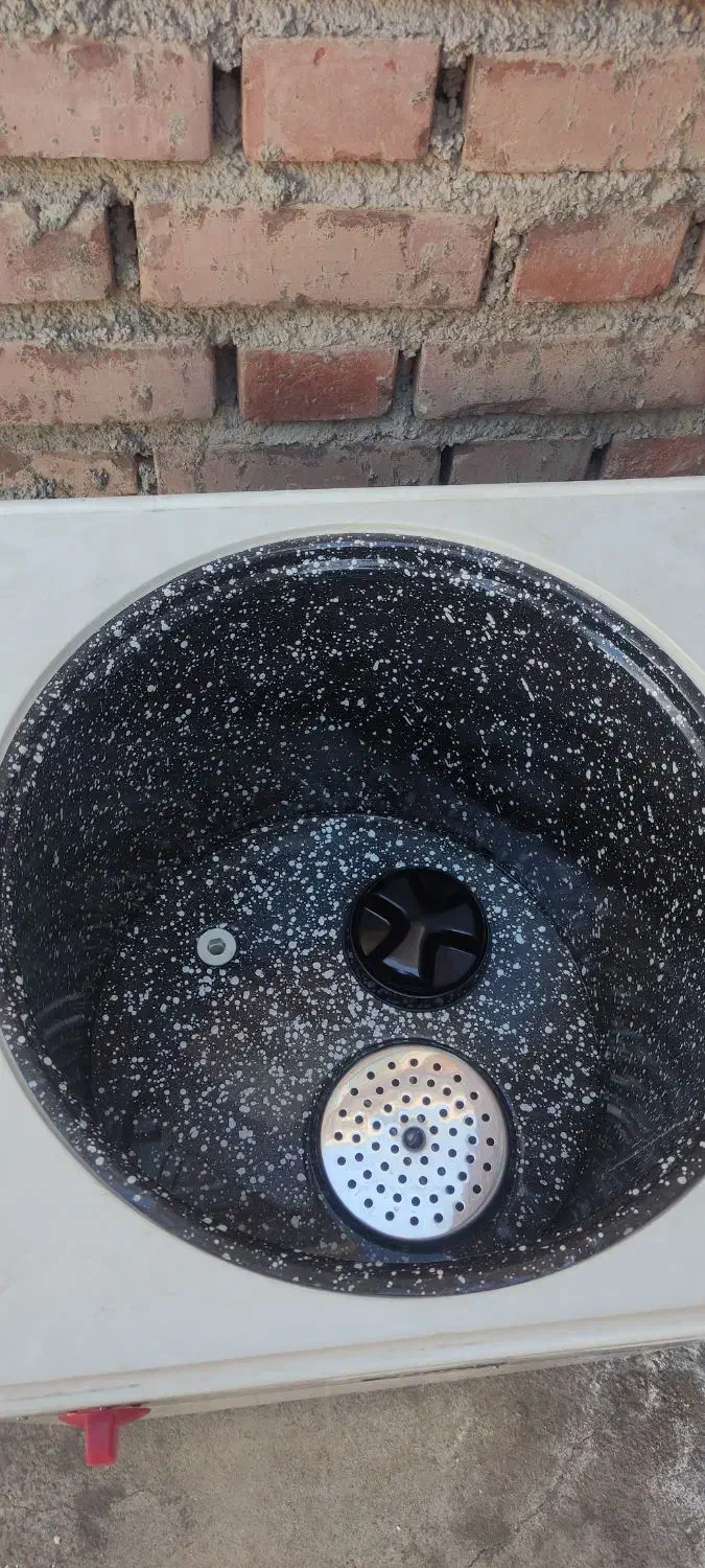 کهنه شور نوزاد صفر و آکبند|ماشین لباسشویی و خشک‌کن لباس|زرند, |دیوار