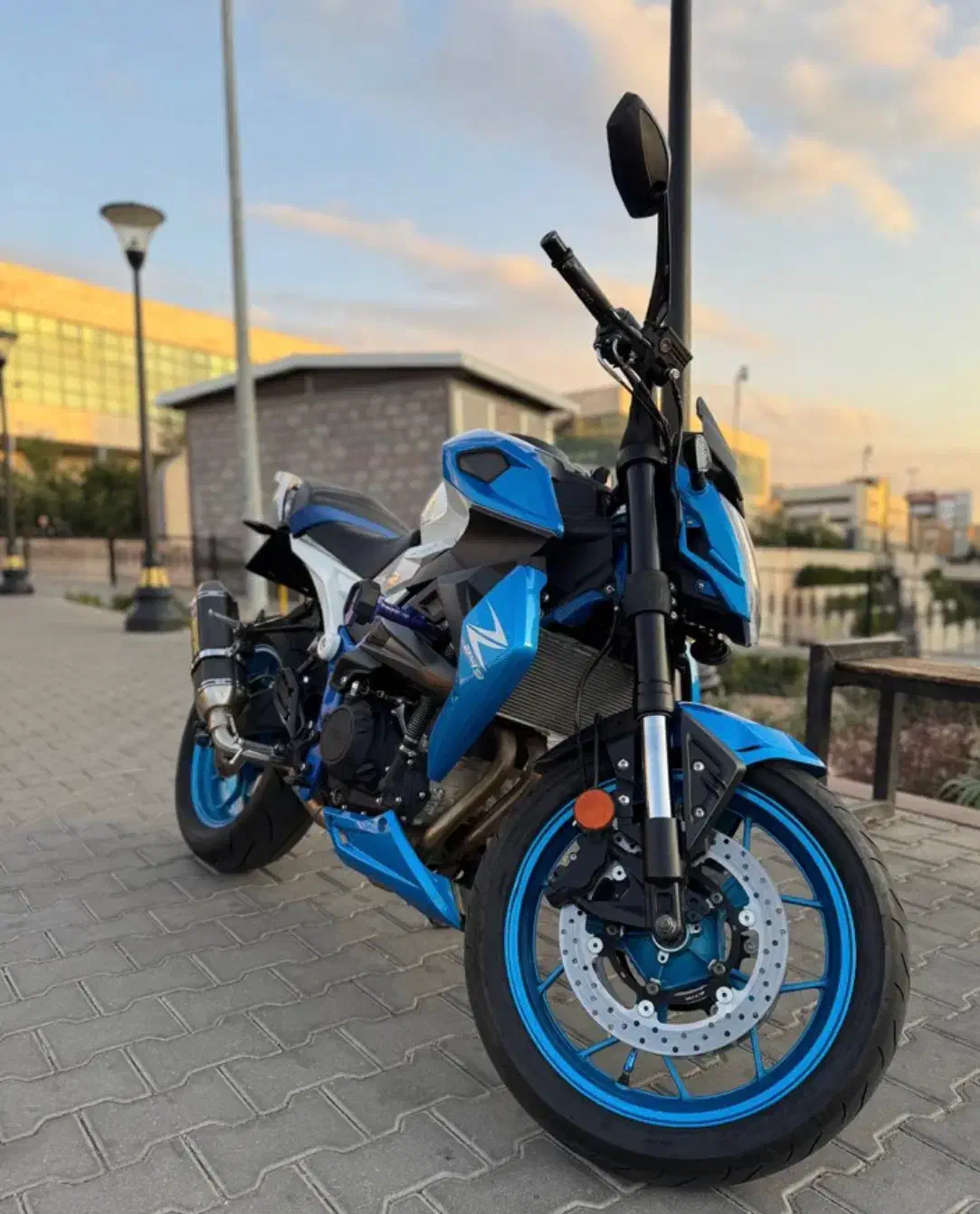 بلنتا۳۰۰z2جفت سیلندروارداتی کم کارمدل۱۴۰۰|موتورسیکلت|تبریز, |دیوار