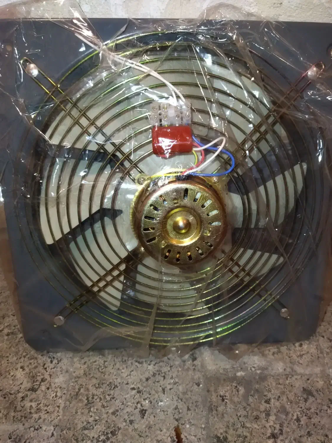 هواکش فلزی|پنکه و تصفیهکنندهٔ هوا|ری, علایین|دیوار