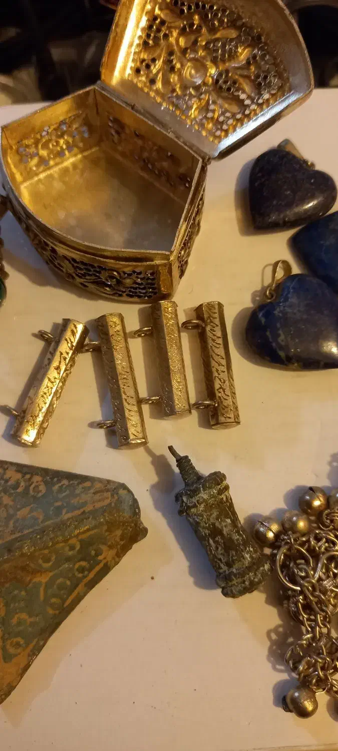 اشیای عتیقه|کلکسیون اشیاء عتیقه|ری, فیروزآبادی|دیوار