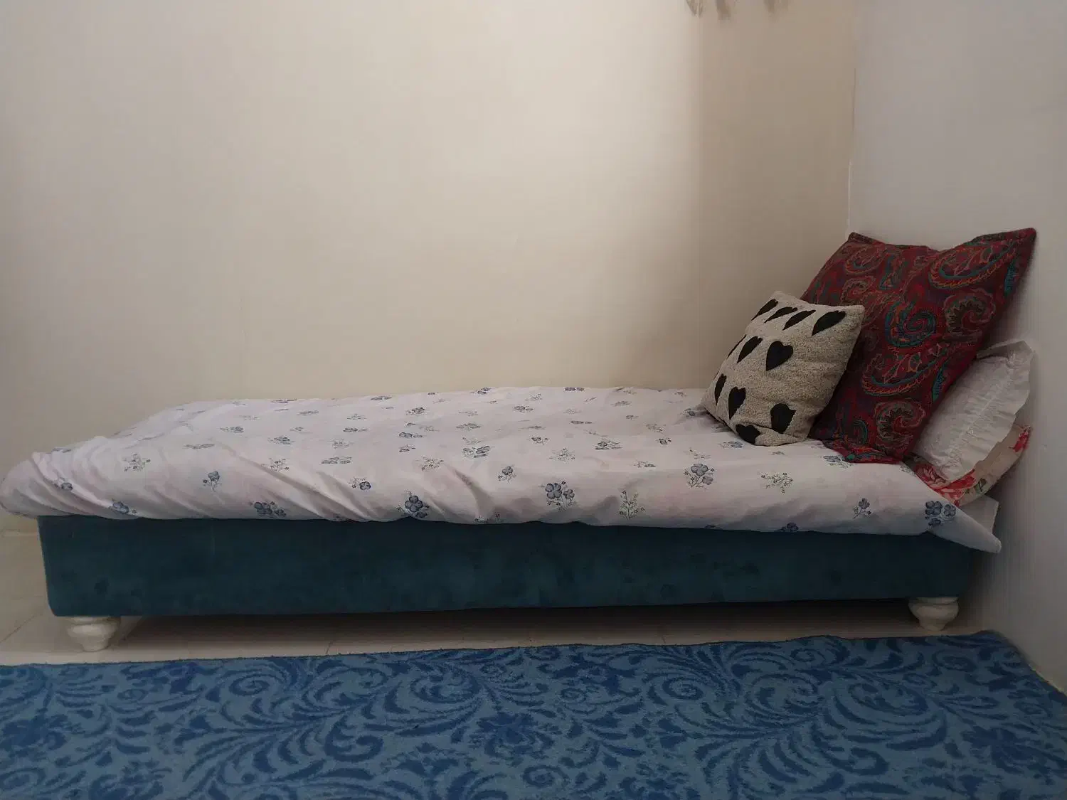 میزعسلی، تخت|مبلمان خانگی و میز عسلی|بهارستان, |دیوار