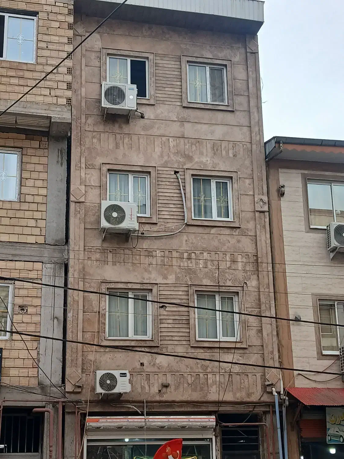 واحد طبقه اول یا دوم حمیدیان خیابان گلستان|فروش آپارتمان|رشت, انصاری|دیوار