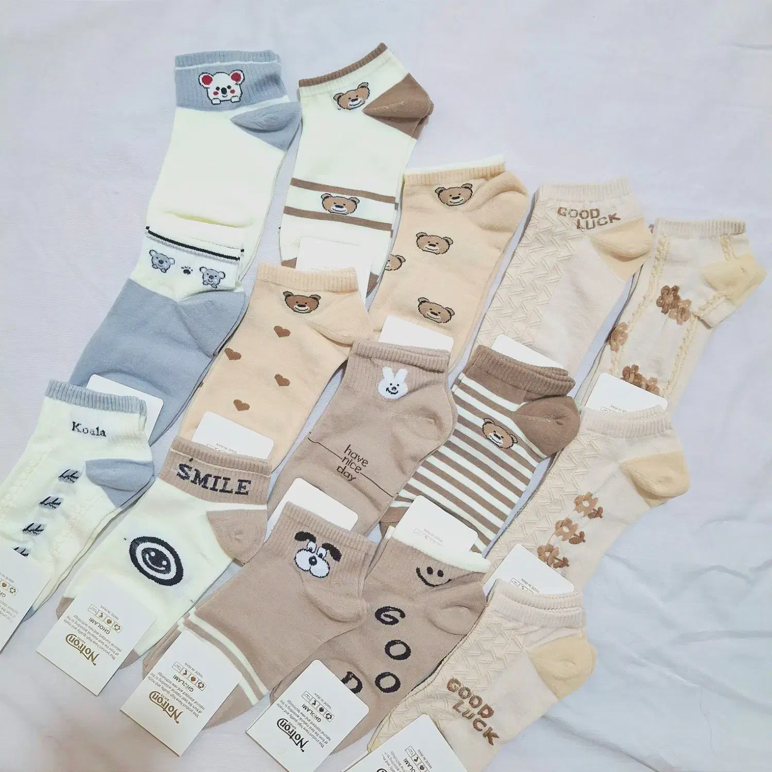 انواع جوراب مردانه و زنانه و بچگانه|لباس|پرند, فاز ۶|دیوار