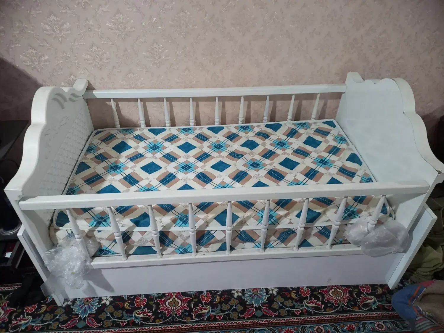 تخت کودک|تخت و صندلی بچه|مشهد, طبرسی شمالی|دیوار
