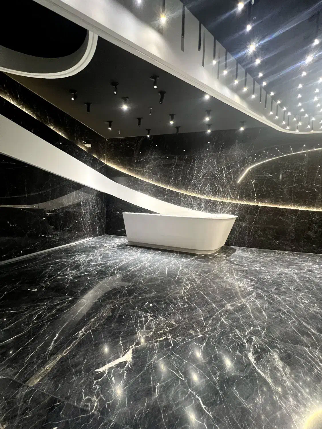 ۲۵۰ متر / ۵ خواب / درخشان ترین واحد شهر|فروش آپارتمان|قم, میرزائیه|دیوار