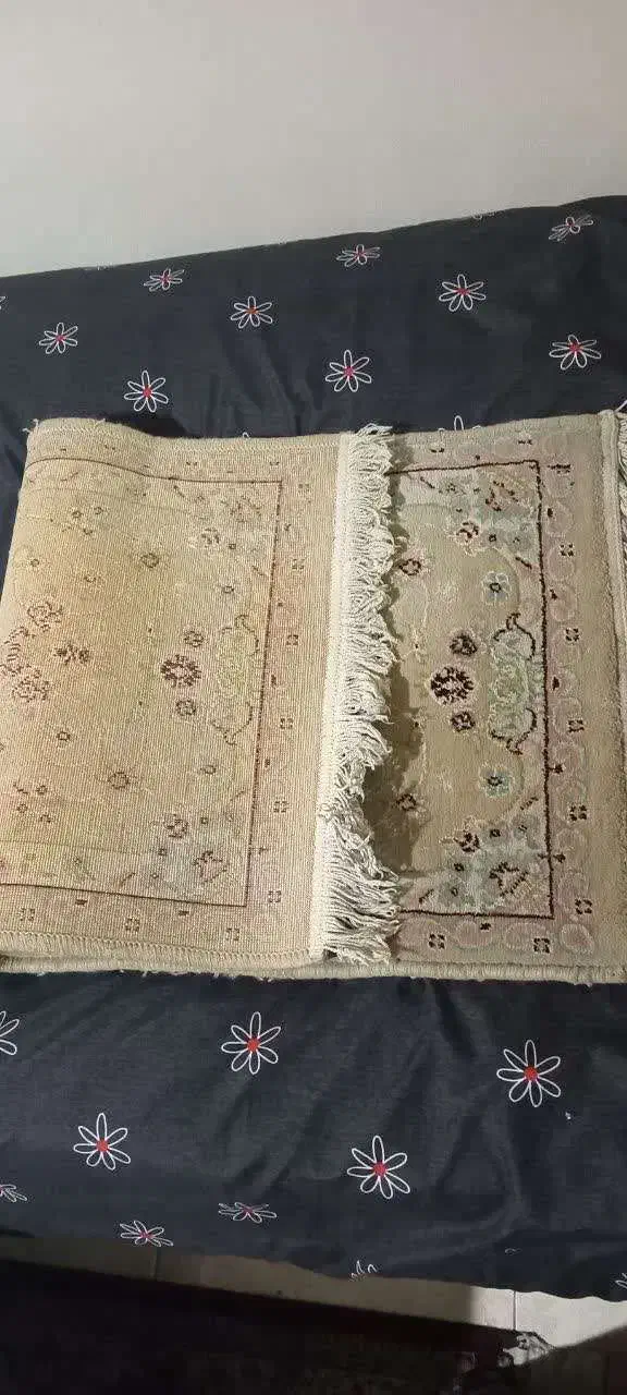 فرش کوچک پادری کرم رنگ ماشینی،تمیز و سالم|پادری|تهران, ستارخان|دیوار